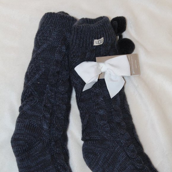 NWT WOMEN'S GIRLS SWEATER POM FLEECE LINED SLIPPERS SOCKS NAVY BLUE - Picture 2 of 4